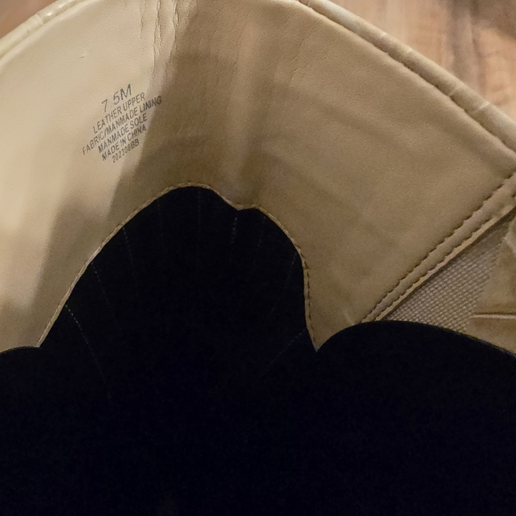 Gianni Bini leather boot - Picture 4 of 5